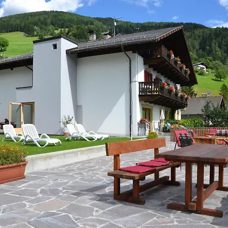 Pension Apartments Klotznerhof Schenna