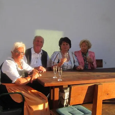 Klotznerhof 2*