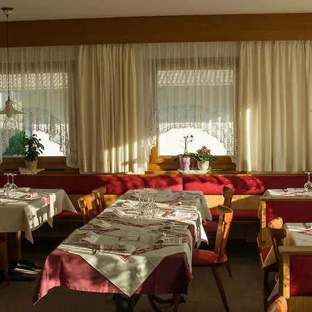 Guest house Pension Apartments Klotznerhof